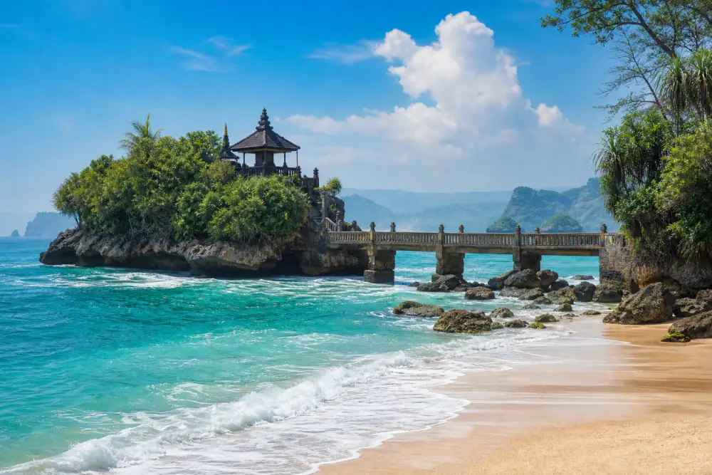 Pantai Balekambang